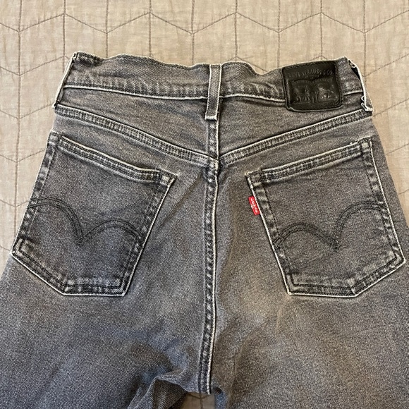 Levi’s wedgie fit cropped jeans size 25 - Picture 5 of 7